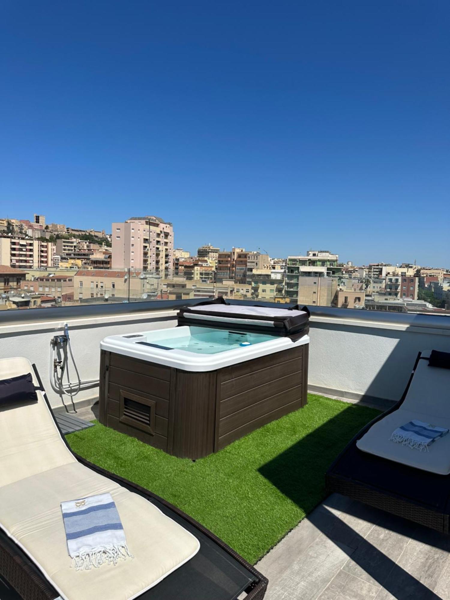 18 Dante Luxury Suites Cagliari Exterior foto